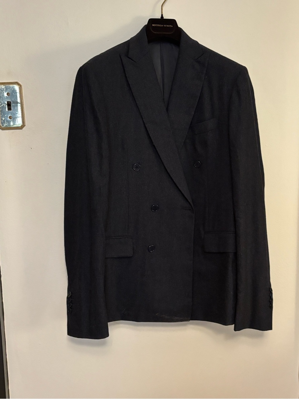 Men’s Bottega Veneta cashmere and Angora suit